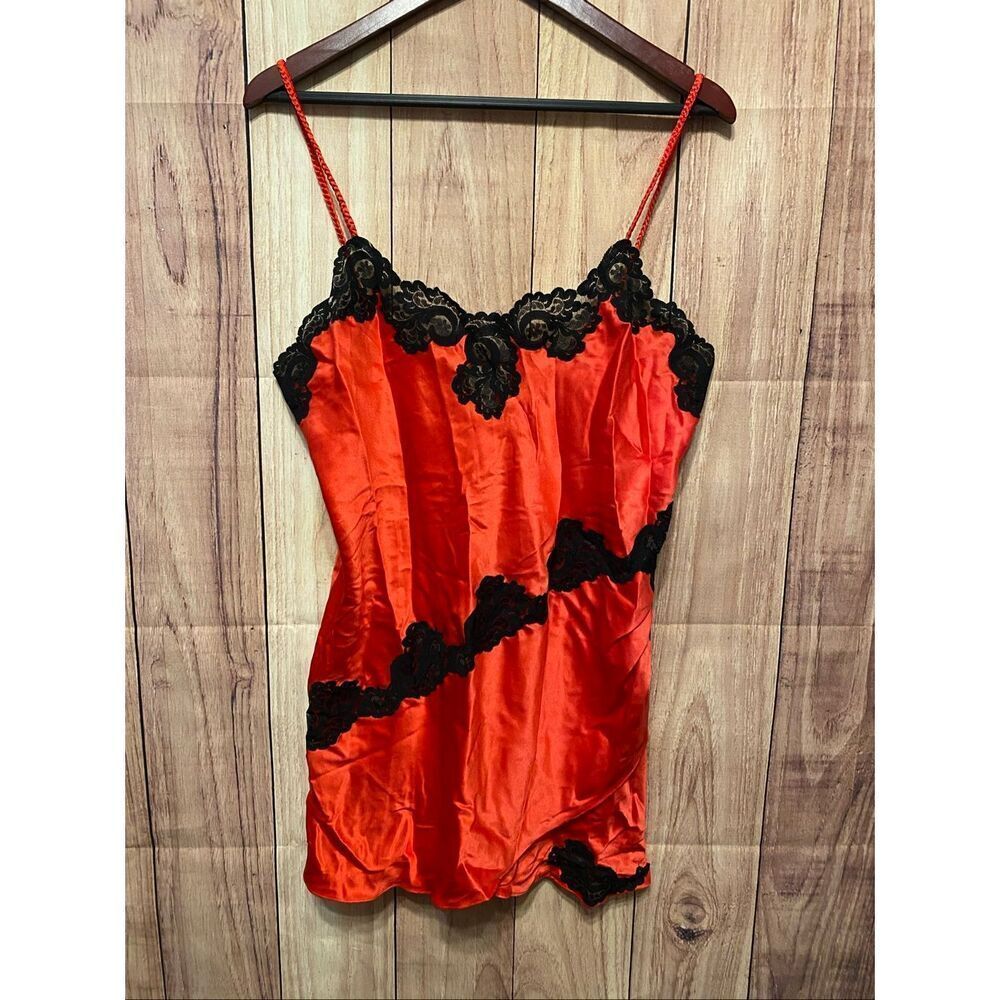 Victoria's Secret Large Gold Label Red Satin Black Lace Chemise lingerie nighty